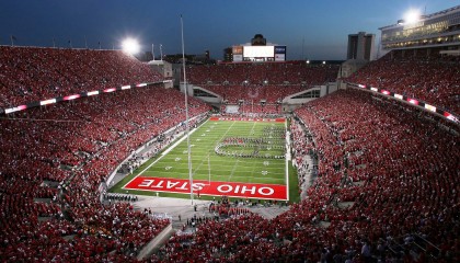 九游手机游戏-“我们用热情融化寒冷”——塞内加尔球迷雪中齐跳萨布尔舞，塞内加尔运动员